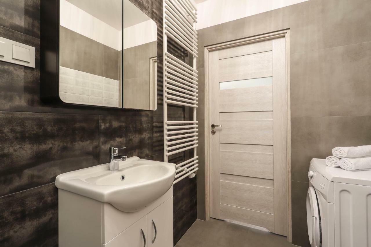 Darna Apartamenty Avena 4 Poznań Esterno foto